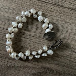 Pearl bracelet
